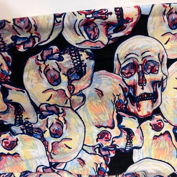 LuLaRoe Sketchy Skull Leggings - One Size - Picture 3 of 6